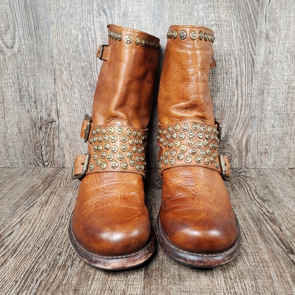 Frye Jenna Women's 6 B Brown Distressed Leather Studded Moto Short Buckle Boots - Picture 2 of 13